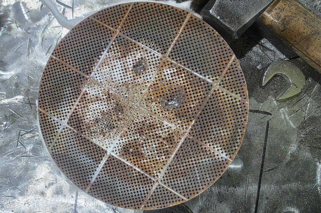 oštećena površina saća DPFa usled visoke temperature uzrokovane kvarom turbine